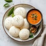 🥥 इडली – हल्का, पौष्टिक और साउथ इंडिया का लोकप्रिय नाश्ता