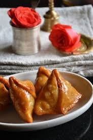 Sweet Mawa Samosas Recipe